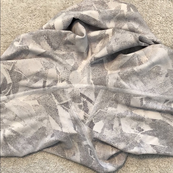 🚫SOLD🚫Lululemon Train Times 7/8 Pant * 25″ Jasmi - Picture 8 of 9